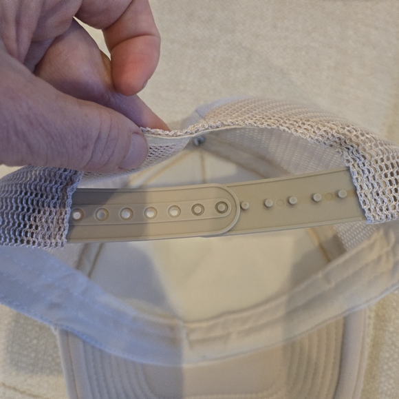 LANVIN PARIS Snapback Cap Hat Mesh Cream Blush White Fashion Luxury - Picture 5 of 8